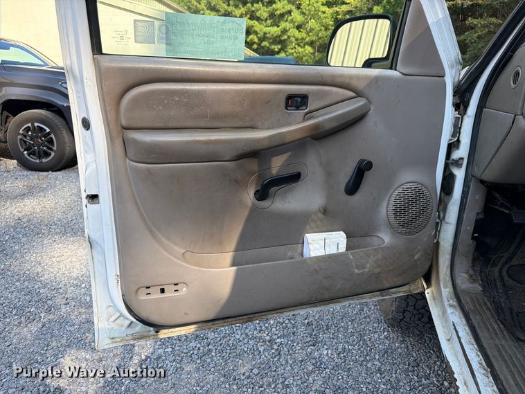 image for item FN2053 2006 GMC Sierra 2500 HD pickup truck