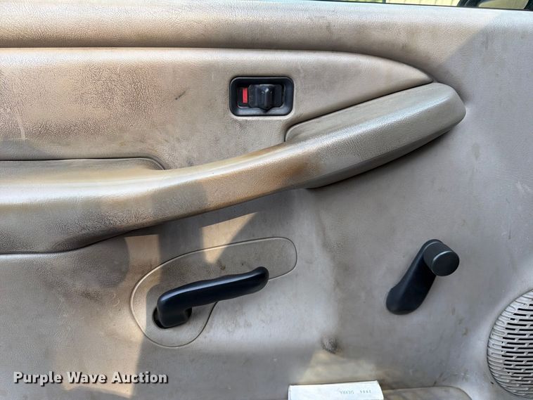 image for item FN2053 2006 GMC Sierra 2500 HD pickup truck