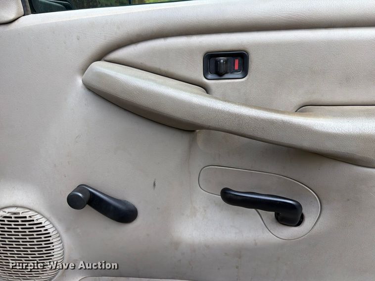image for item FN2053 2006 GMC Sierra 2500 HD pickup truck