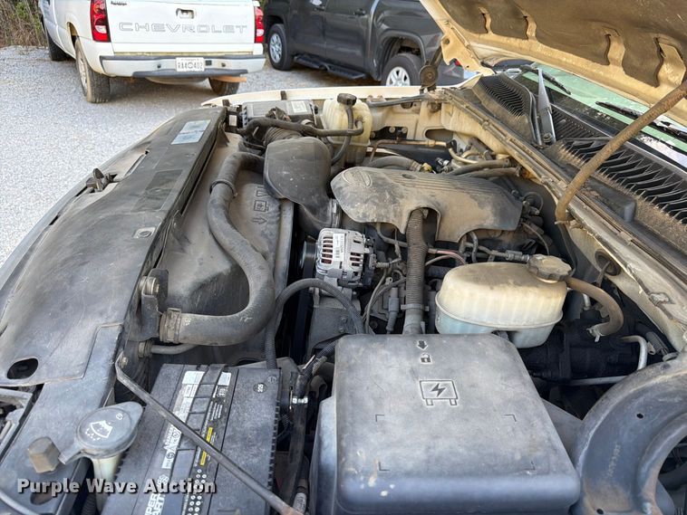 image for item FN2053 2006 GMC Sierra 2500 HD pickup truck