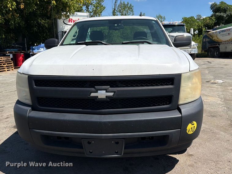 image for item FN2054 2008 Chevrolet Silverado pickup truck