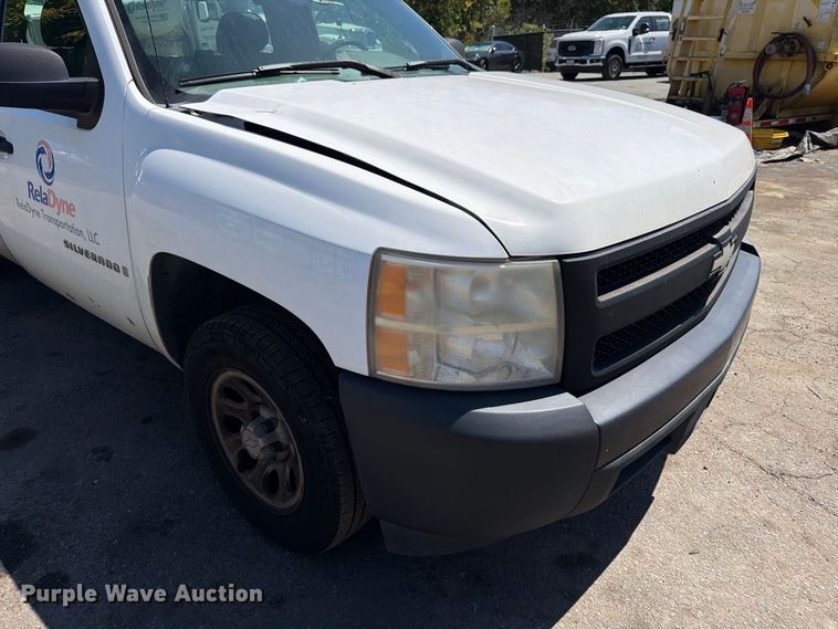 image for item FN2054 2008 Chevrolet Silverado pickup truck