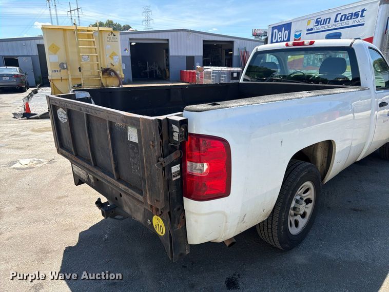 image for item FN2054 2008 Chevrolet Silverado pickup truck