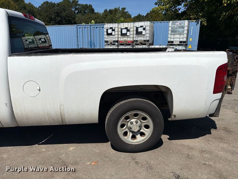 image for item FN2054 2008 Chevrolet Silverado pickup truck