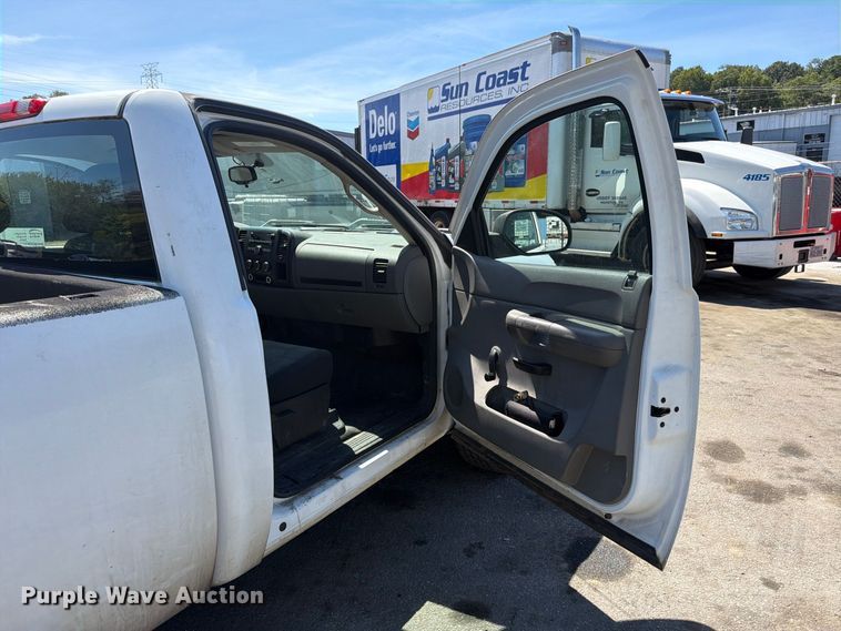image for item FN2054 2008 Chevrolet Silverado pickup truck