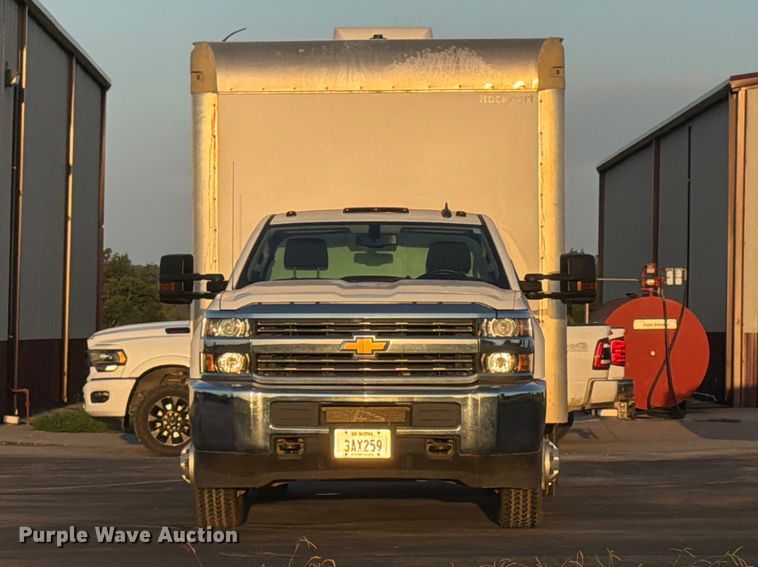 image for item FN2598 2016 Chevrolet Silverado 3500HD fiber optic splicing truck 