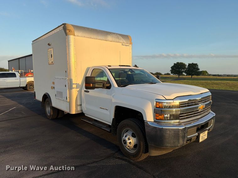 image for item FN2598 2016 Chevrolet Silverado 3500HD fiber optic splicing truck 