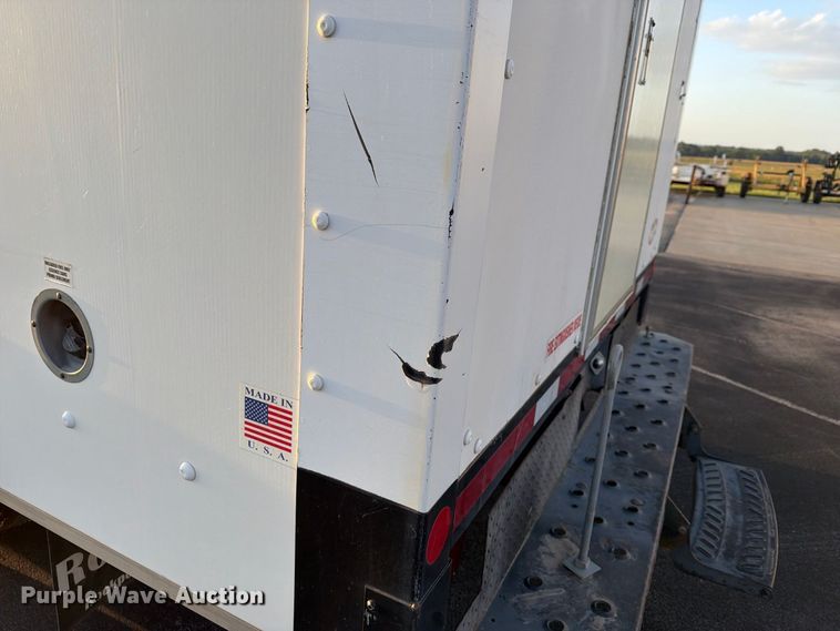 image for item FN2598 2016 Chevrolet Silverado 3500HD fiber optic splicing truck 
