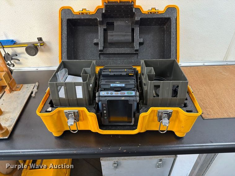 image for item FN2598 2016 Chevrolet Silverado 3500HD fiber optic splicing truck 