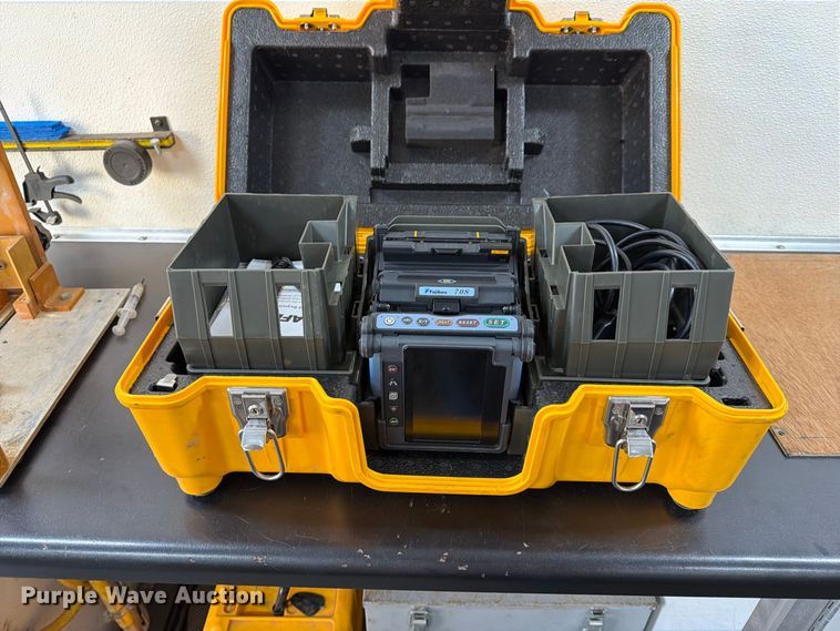 image for item FN2598 2016 Chevrolet Silverado 3500HD fiber optic splicing truck 