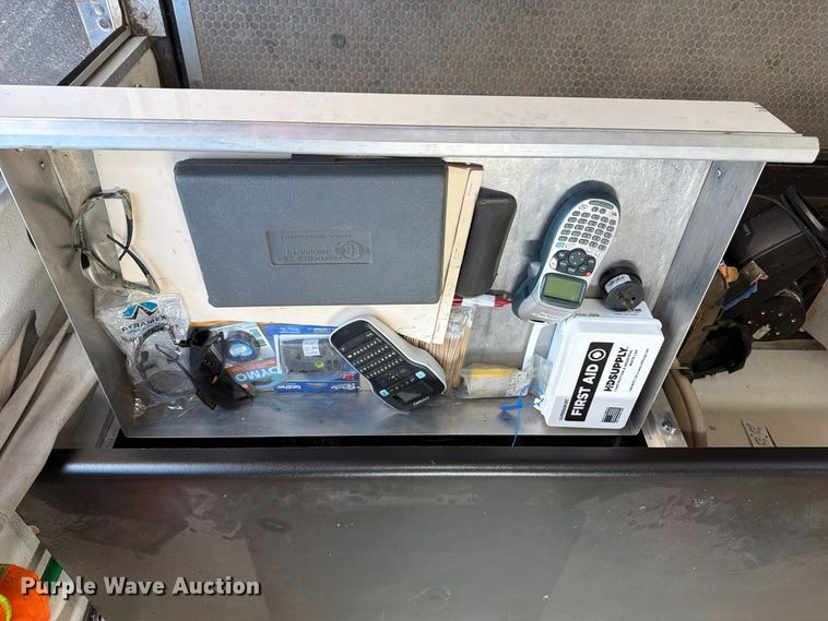 image for item FN2598 2016 Chevrolet Silverado 3500HD fiber optic splicing truck 