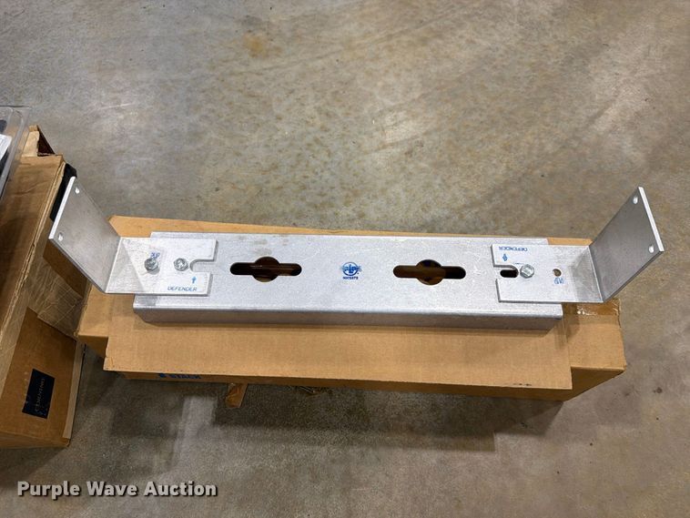 image for item FN2598 2016 Chevrolet Silverado 3500HD fiber optic splicing truck 