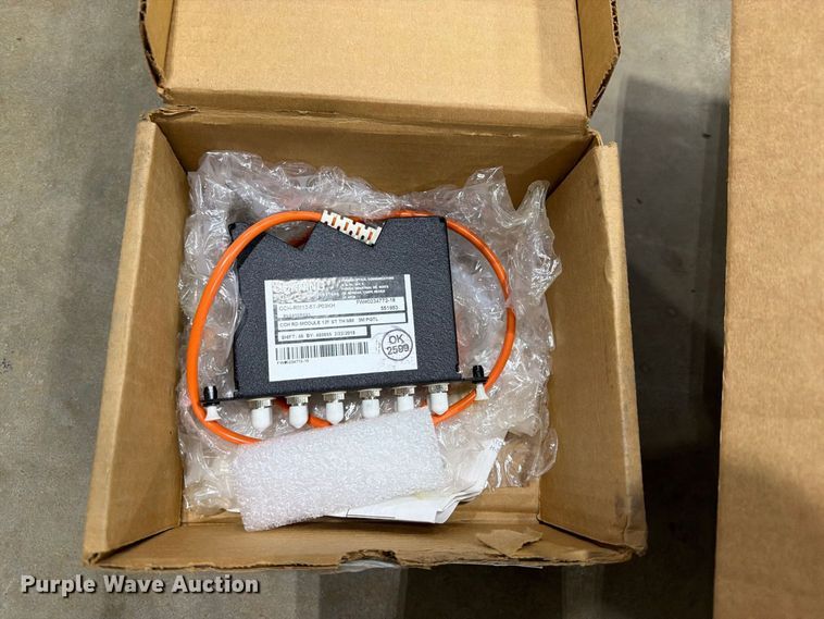 image for item FN2598 2016 Chevrolet Silverado 3500HD fiber optic splicing truck 