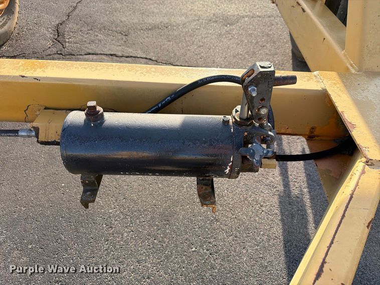 image for item FN2600 reel trailer