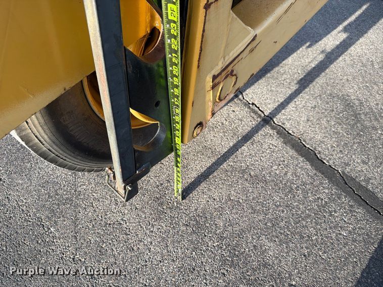 image for item FN2600 reel trailer