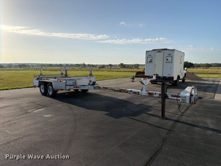 image for item FN2601 1991 Kiefer Built pole trailer