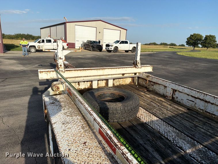 image for item FN2601 1991 Kiefer Built pole trailer