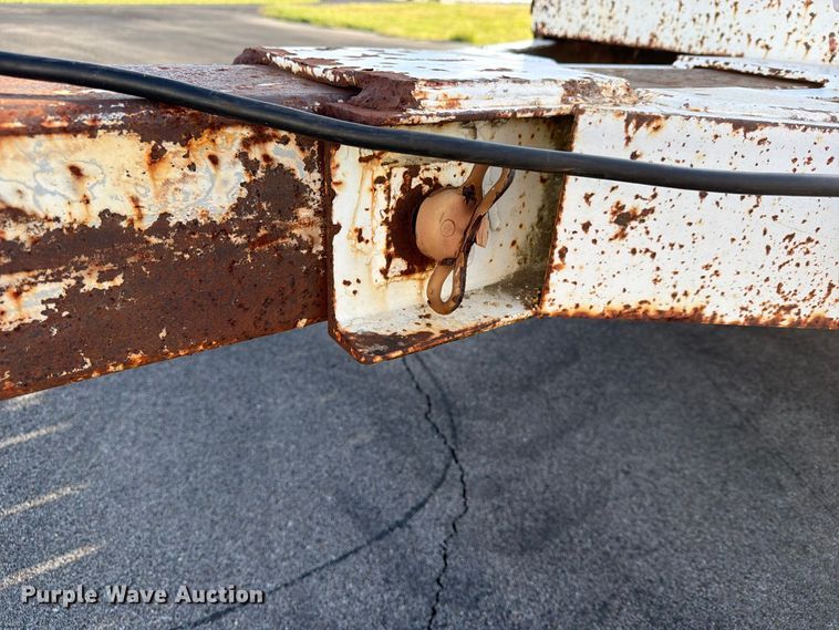 image for item FN2601 1991 Kiefer Built pole trailer