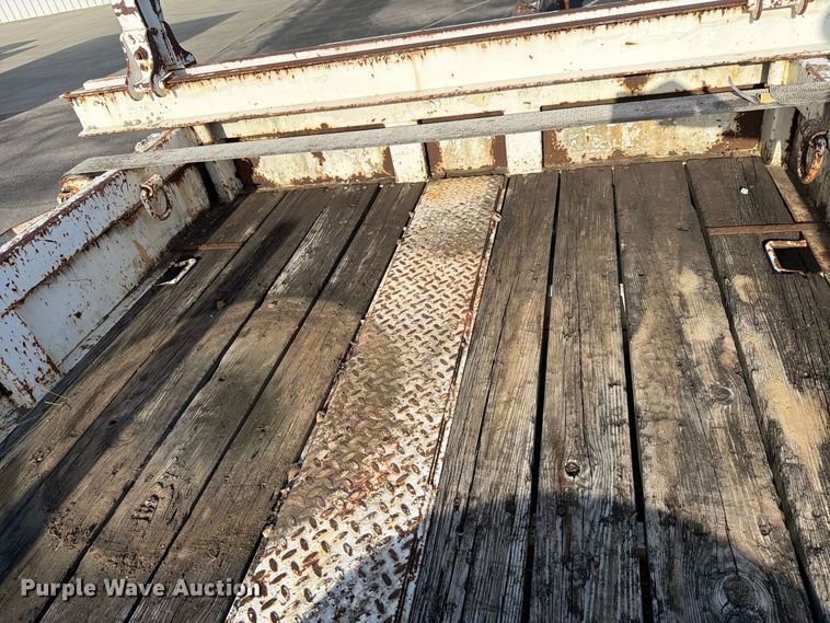 image for item FN2601 1991 Kiefer Built pole trailer