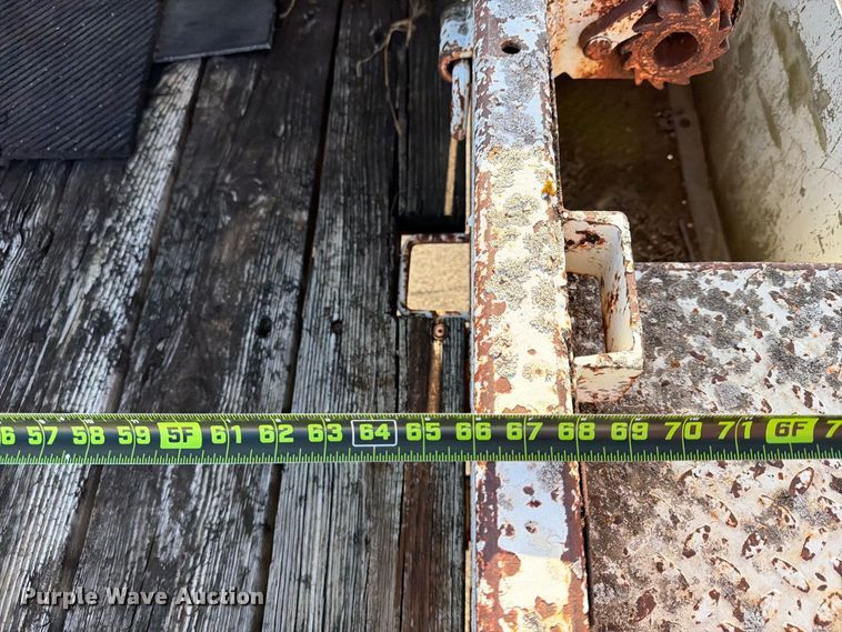 image for item FN2601 1991 Kiefer Built pole trailer