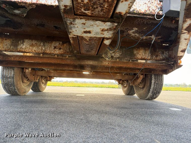 image for item FN2601 1991 Kiefer Built pole trailer