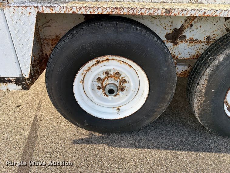 image for item FN2601 1991 Kiefer Built pole trailer