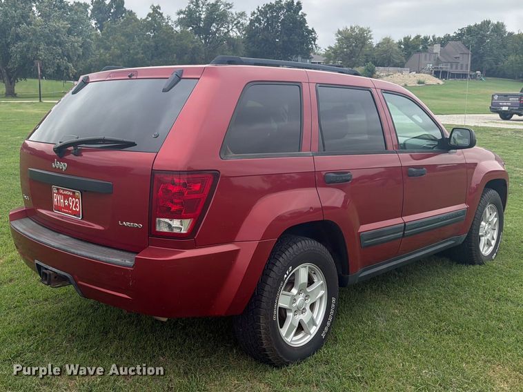 image for item FN2607 2005 Jeep Grand Cherokee Laredo SUV
