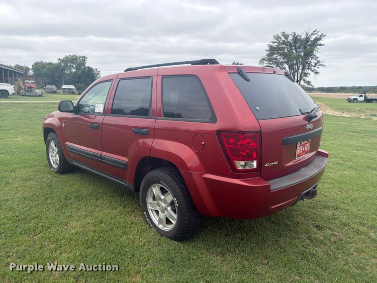 image for item FN2607 2005 Jeep Grand Cherokee Laredo SUV