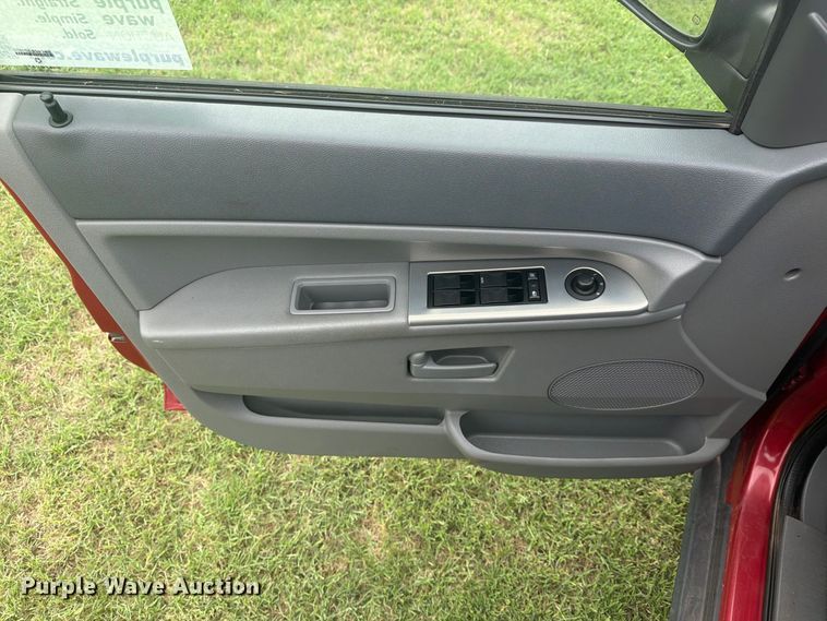image for item FN2607 2005 Jeep Grand Cherokee Laredo SUV