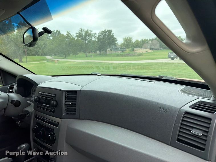 image for item FN2607 2005 Jeep Grand Cherokee Laredo SUV