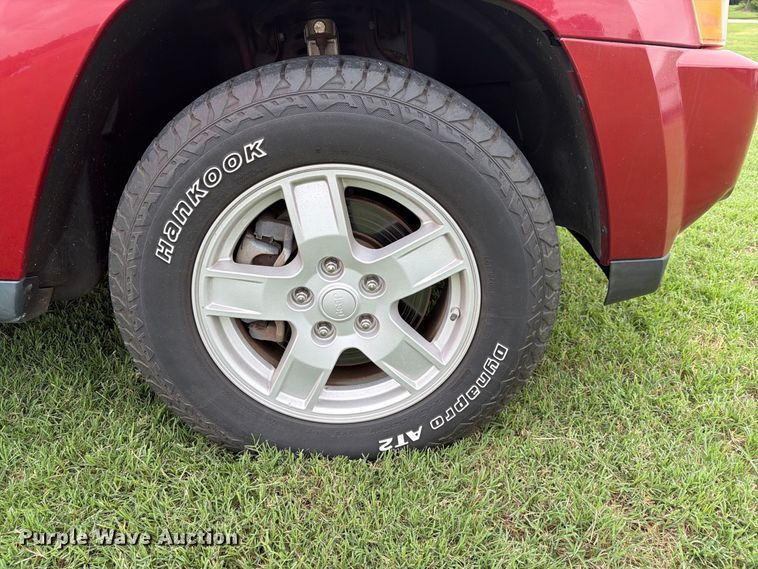 image for item FN2607 2005 Jeep Grand Cherokee Laredo SUV