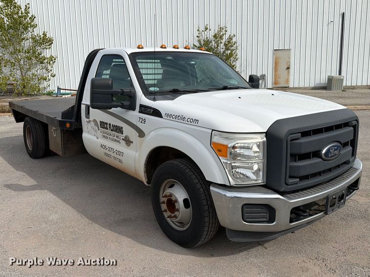 image for item FN2610 2012 Ford F350 Super Duty flatbed pickup truck