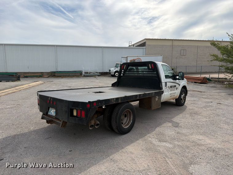 image for item FN2610 2012 Ford F350 Super Duty flatbed pickup truck