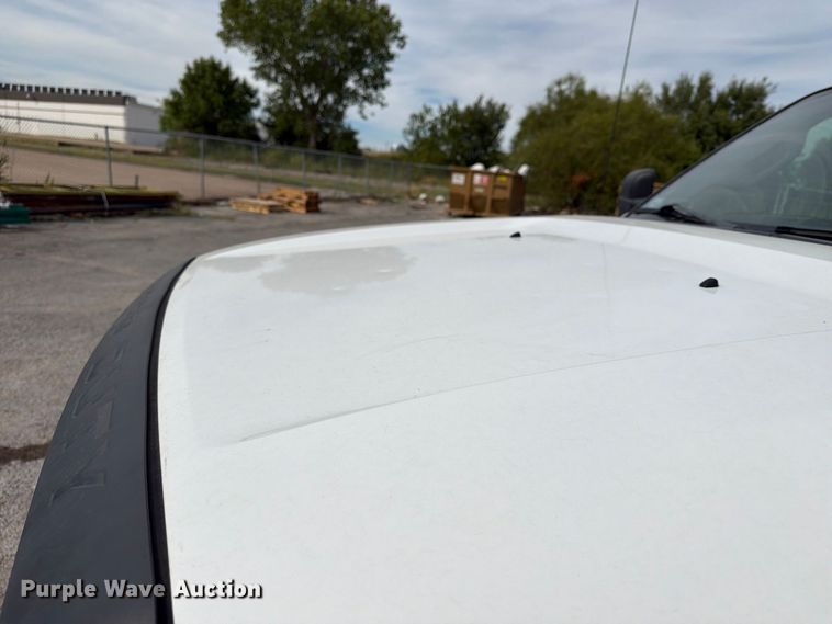 image for item FN2610 2012 Ford F350 Super Duty flatbed pickup truck