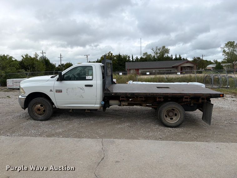 image for item FN2626 2012 Dodge  Ram 3500 flatbed pickup truck
