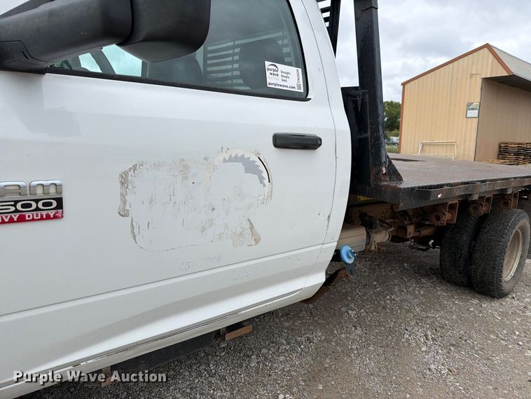 image for item FN2626 2012 Dodge  Ram 3500 flatbed pickup truck