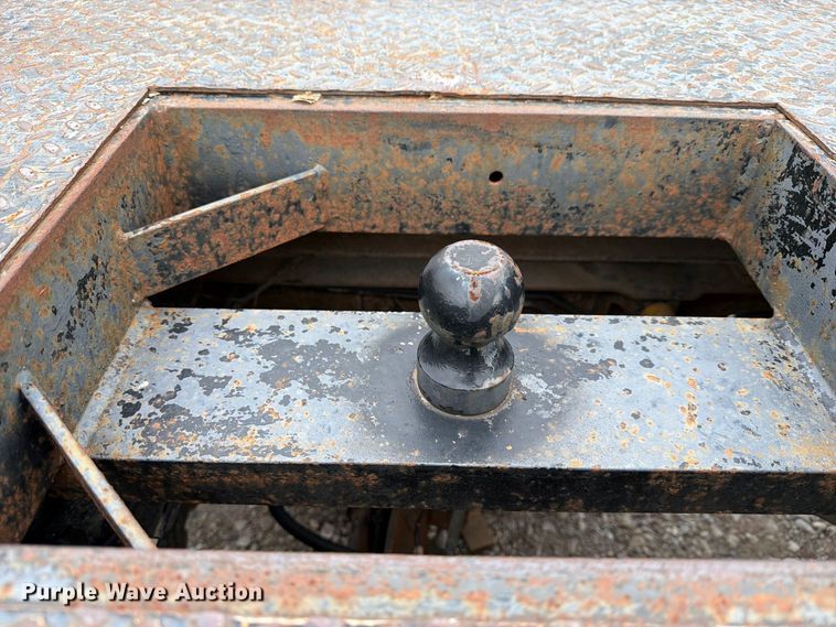 image for item FN2626 2012 Dodge  Ram 3500 flatbed pickup truck