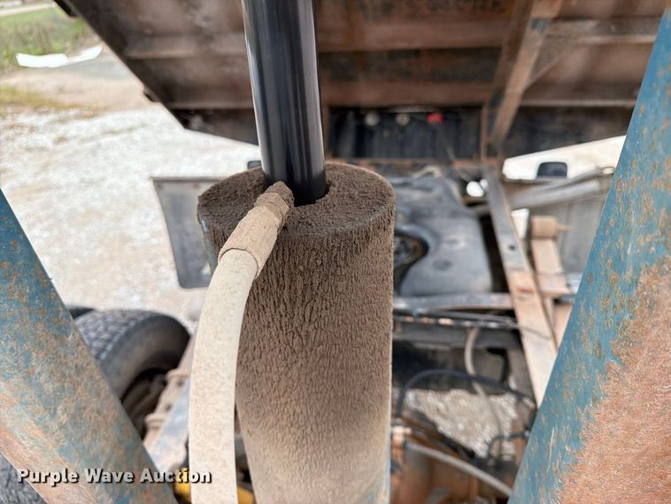image for item FN2626 2012 Dodge  Ram 3500 flatbed pickup truck