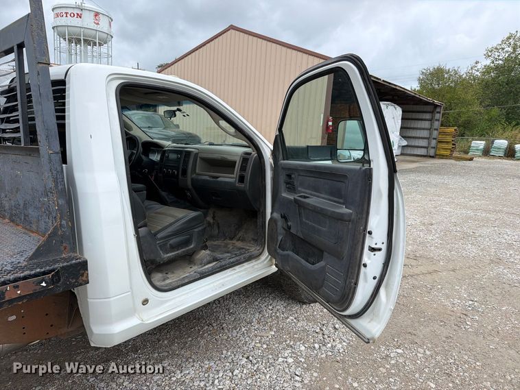 image for item FN2626 2012 Dodge  Ram 3500 flatbed pickup truck