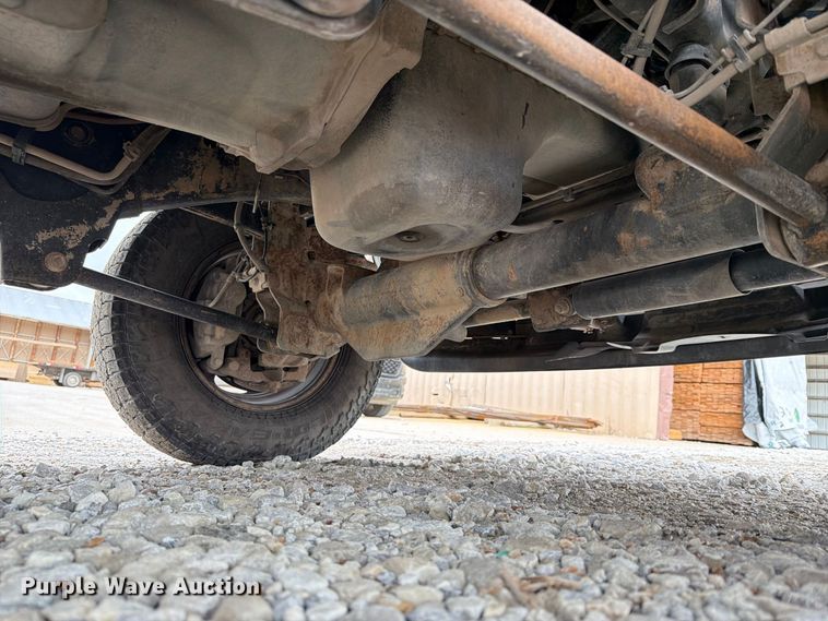 image for item FN2626 2012 Dodge  Ram 3500 flatbed pickup truck