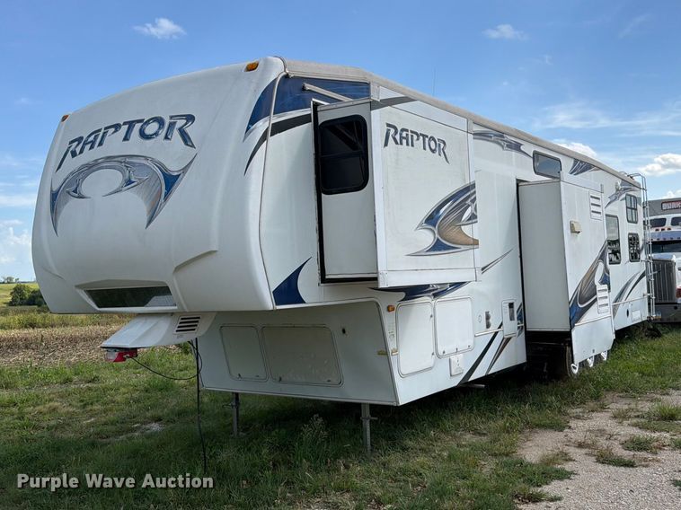 image for item FN5860 2010 Keystone RP3912LEV10 toy hauler camper