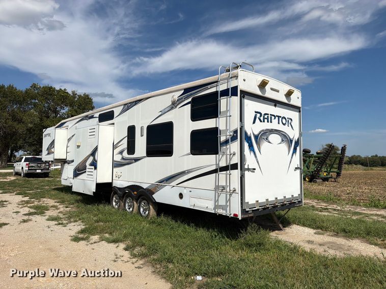 image for item FN5860 2010 Keystone RP3912LEV10 toy hauler camper