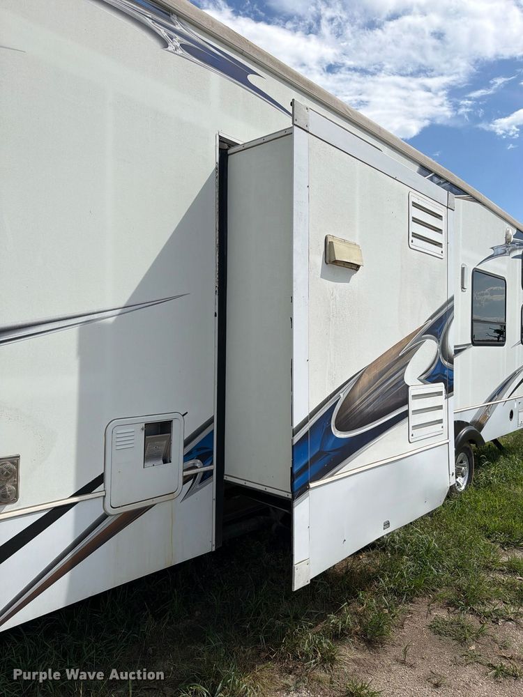 image for item FN5860 2010 Keystone RP3912LEV10 toy hauler camper