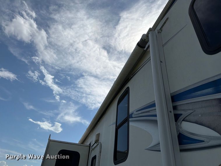 image for item FN5860 2010 Keystone RP3912LEV10 toy hauler camper