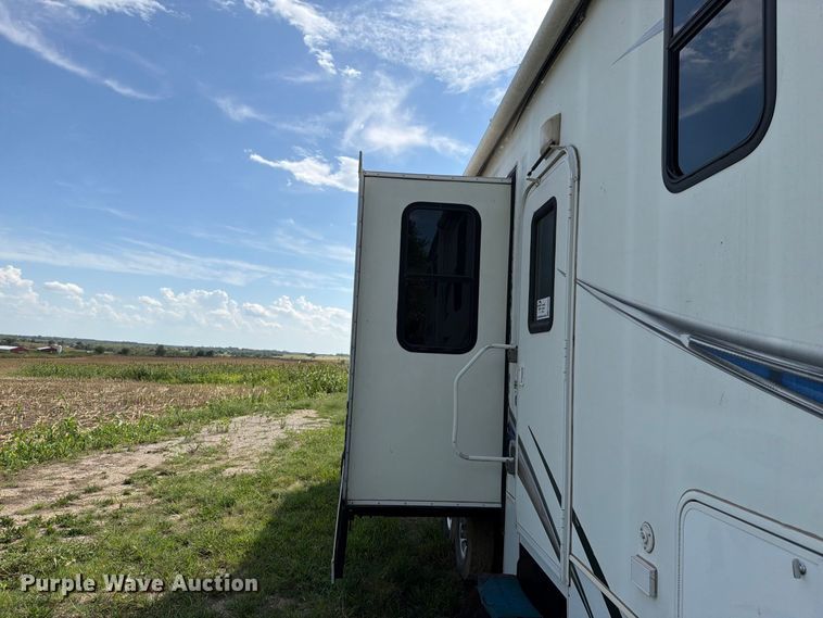 image for item FN5860 2010 Keystone RP3912LEV10 toy hauler camper