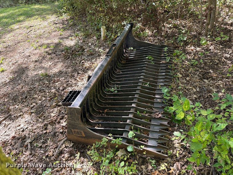 image for item FN5863 Caterpillar skid steer rock bucket