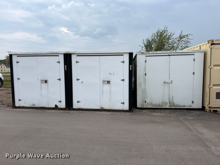 (4) storage containers