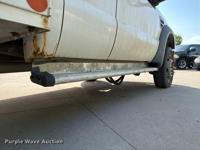 image for item FP3018 2008 Ford F550 Super Duty Ext. Cab utility / service truck
