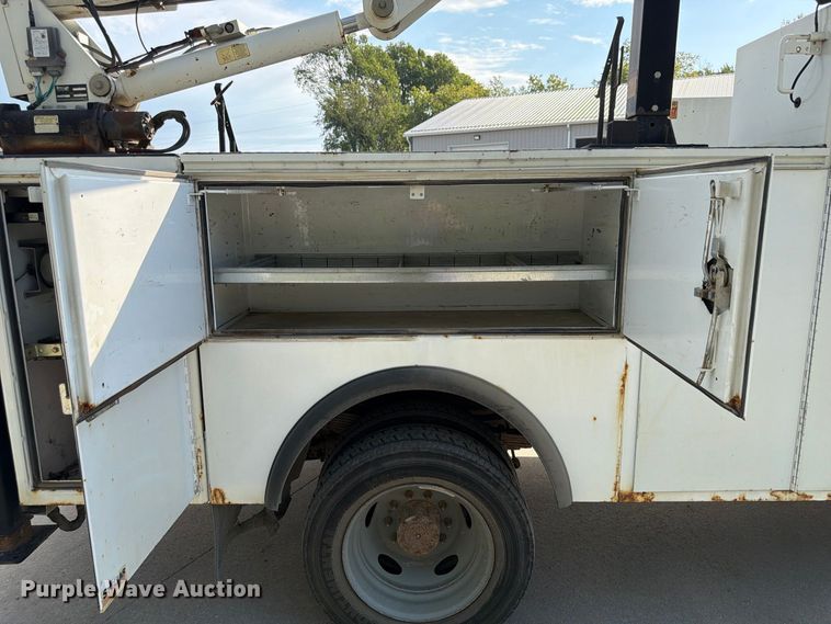 image for item FP3018 2008 Ford F550 Super Duty Ext. Cab utility / service truck
