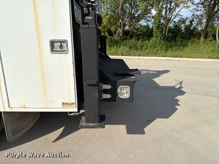 image for item FP3018 2008 Ford F550 Super Duty Ext. Cab utility / service truck
